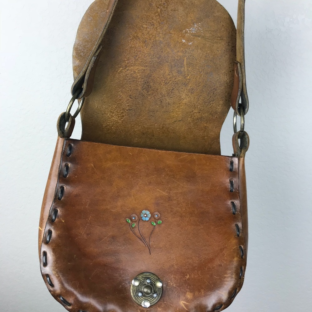 VTG Hand Tooled 100% leather floral lock purse - Picture 7 of 8